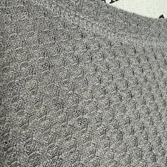 Bear Dance Textured Knit Top - Picture 6 of 7